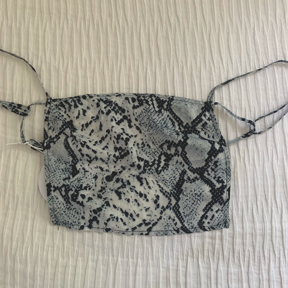 Jura snake skin top